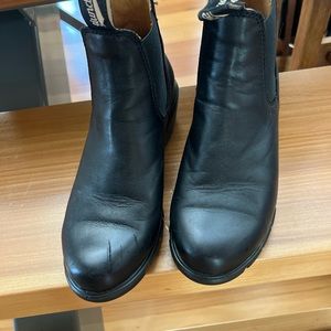 Minimally worn Blundstones with 2 inch heel